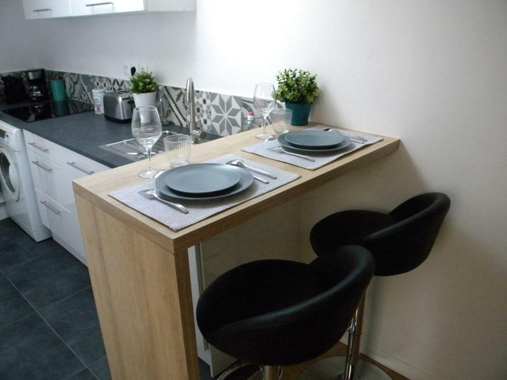 Apartment Cosy ليل المظهر الخارجي الصورة