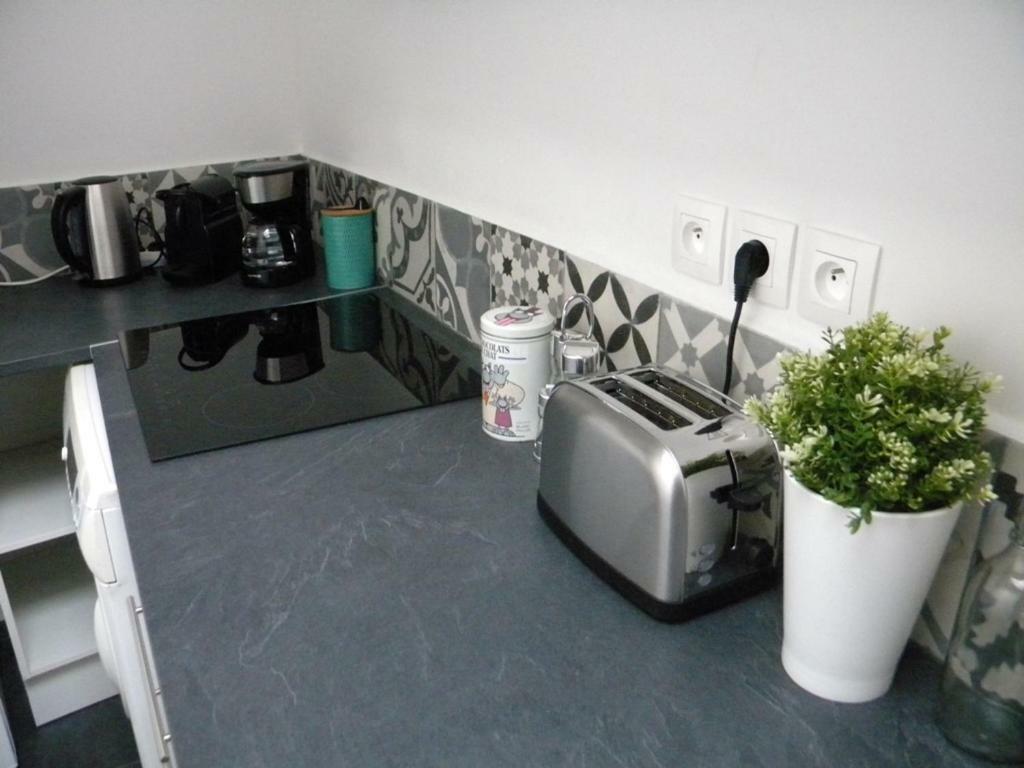 Apartment Cosy ليل المظهر الخارجي الصورة